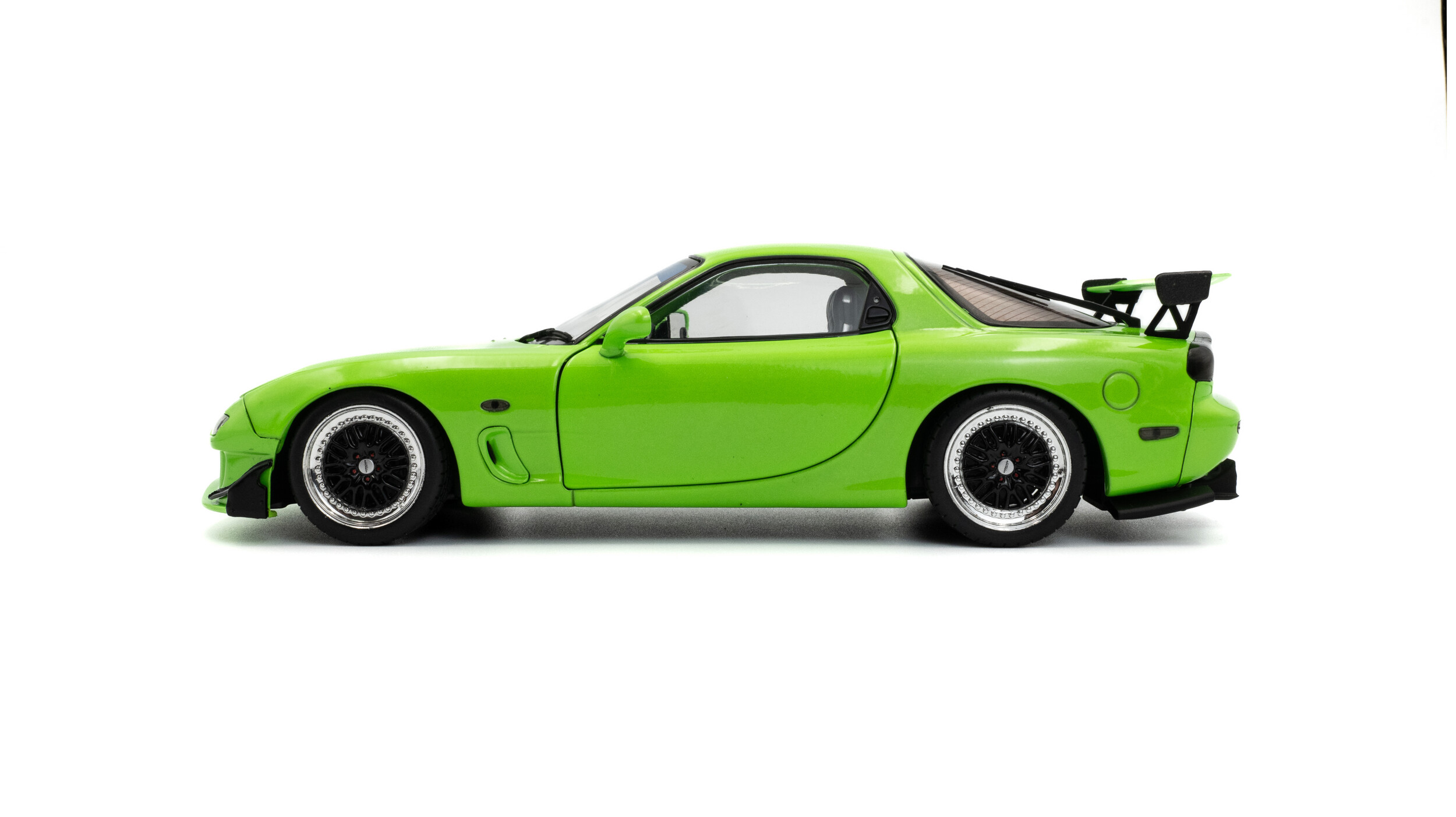 MAZDA RX7 FD3RS Solido Works 1999 Neon Green - 1:18 Solido S1810606 – Image 3