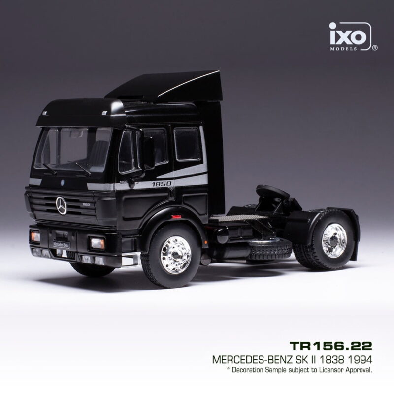 MERCEDES SK II 1838 1994 Noir - 1:43 IXO TR156