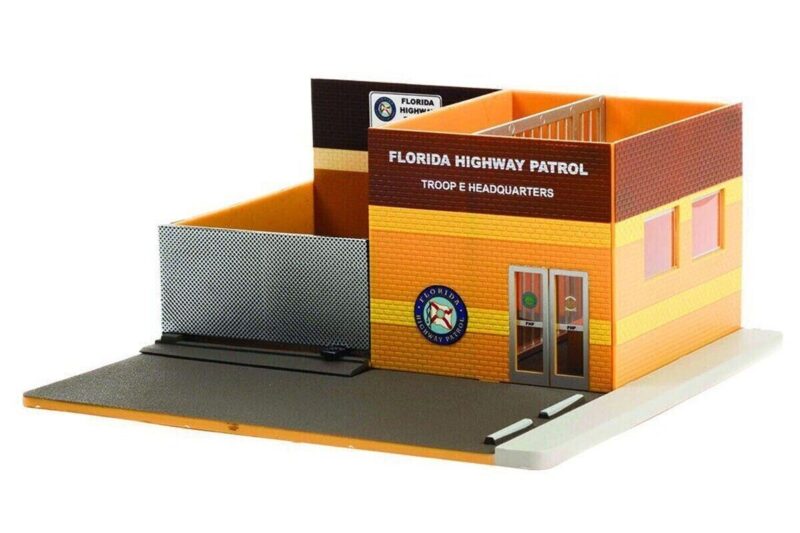 DIORAMA Comissariat Police - 1:64 Greenlight 57091