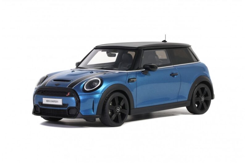 MINI Cooper S 2021 Bleu - 1:18 OttOmobile OT982